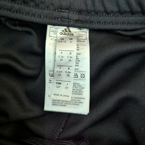 SOLD Women's small Adidas track pants - Picture 7 of 8